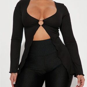 Fashion Nova Open Front Top
Never Worn 
Size S